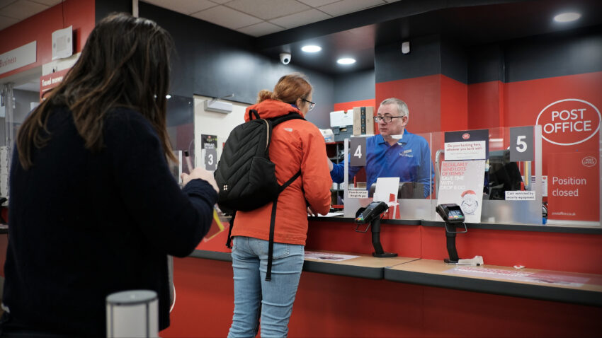 Customers of the UK’s biggest banks and building societies will be able to continue to use Post Office counters to pay in and withdraw cash, after an important arrangement was renewed.