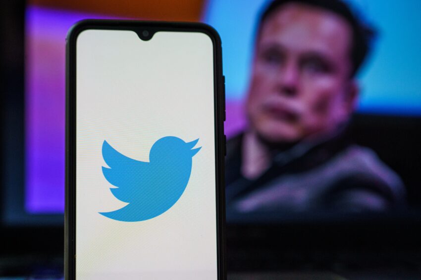 Twitter Eyes Deal With Musk as Soon as Monday