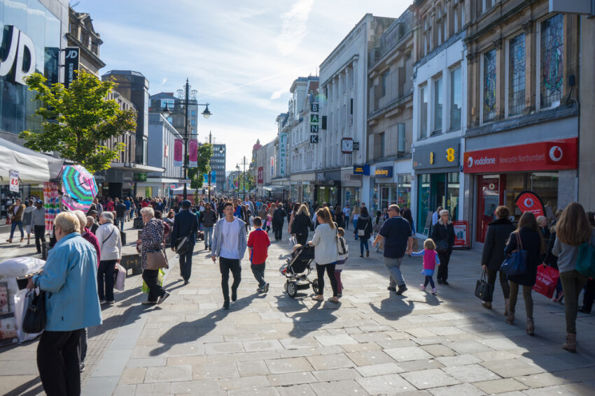 Chain stores are closing at their slowest rate for eight years, new research shows.