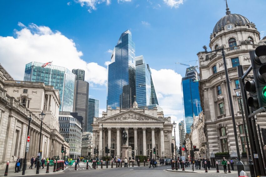 Businesses owned or supported by private equity (PE) are at a significantly higher risk of default compared to other large corporates, the Bank of England has cautioned.